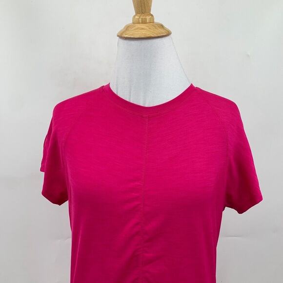 Lija Shirt Womens M Medium Valentine Short Sleeve Stretch Wicking Split Seam Tee - Picture 3 of 10
